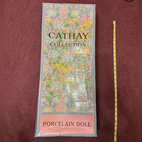 Limited Edition porcelain doll Cathay Collection - Picture 5 of 5